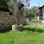 Luxury Stone Villa In Nikiti 빌라 *
